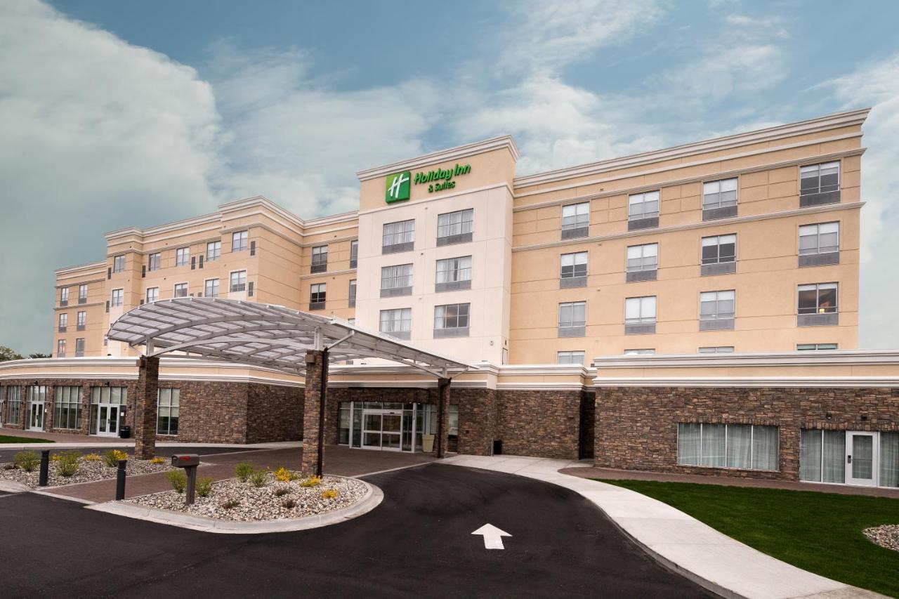 Holiday Inn & Suites Detroit - Troy By Ihg Exterior photo
