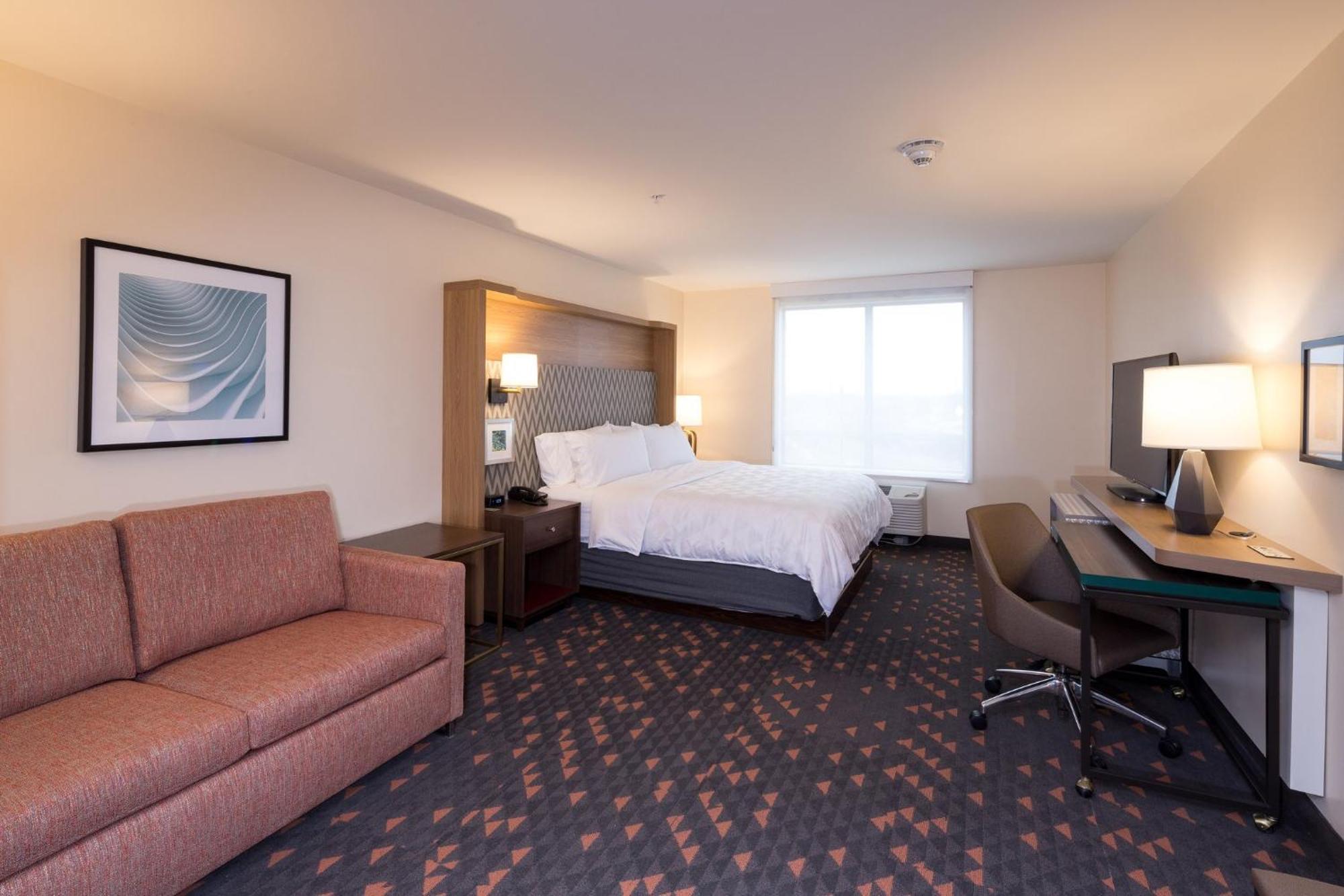 Holiday Inn & Suites Detroit - Troy By Ihg Exterior photo